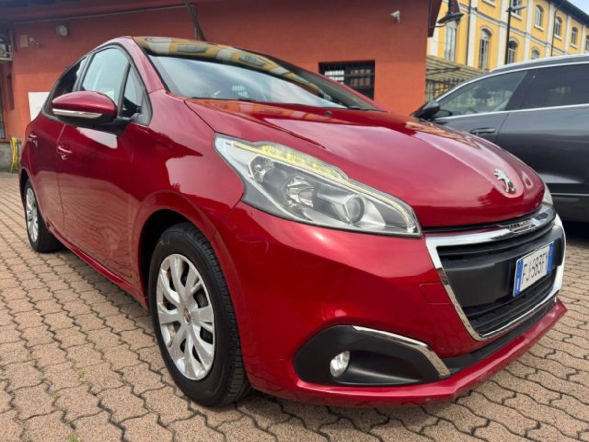 Peugeot 208 68 5 porte Active (2)