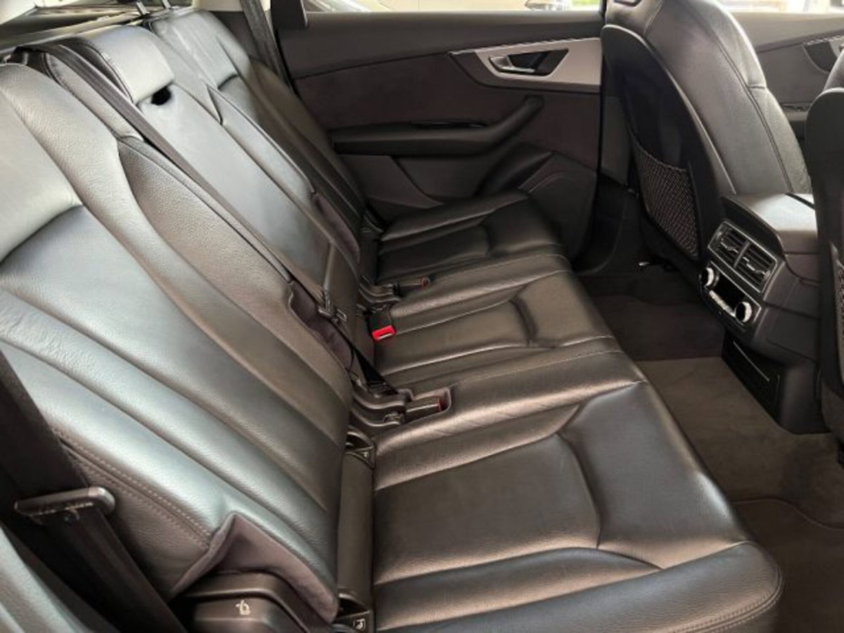 Audi Q7 3.0 TDI 272 CV quattro tiptronic (15)