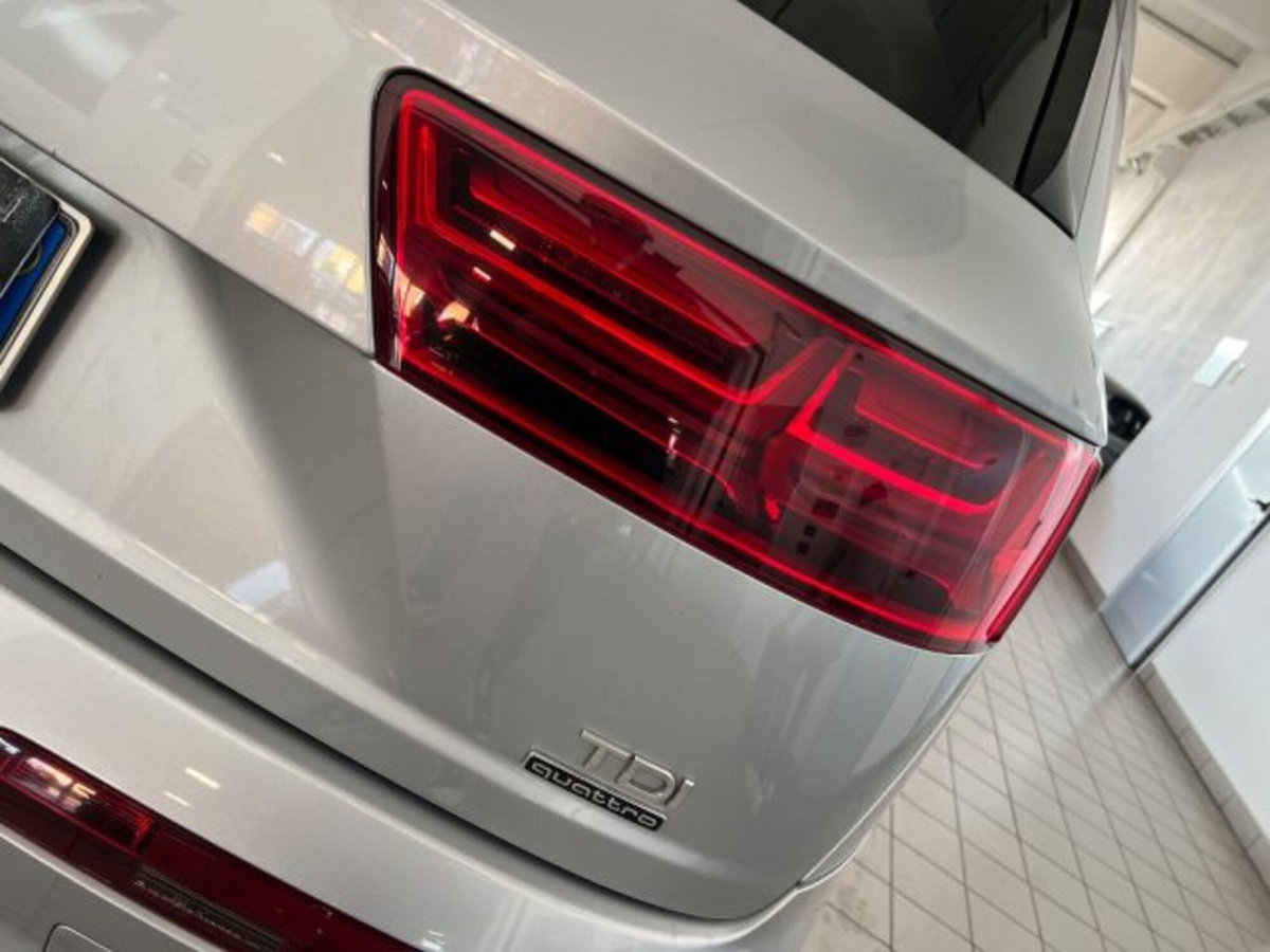 Audi Q7 3.0 TDI 272 CV quattro tiptronic (18)