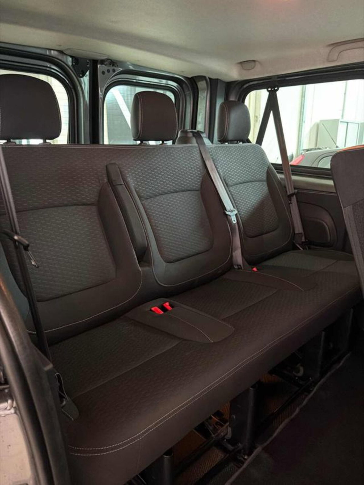 Opel Vivaro Furgone 27 1.6 BiTurbo 145CV S&S EcoFLEPC-TN Combi (12)