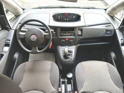 Fiat Idea 1.2 16V BlackLabel (14)