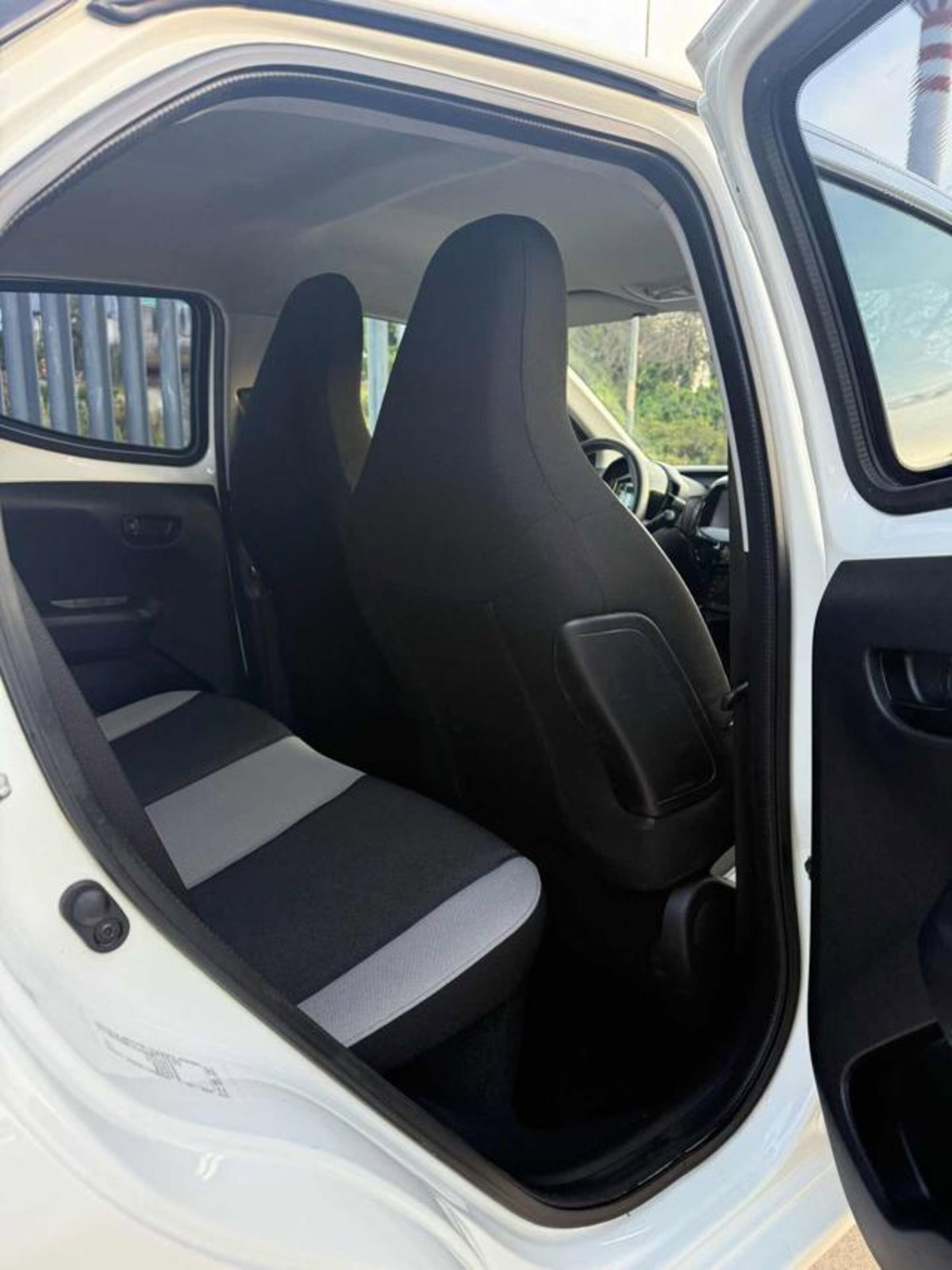 Toyota Aygo 1.0 VVT-i 69 CV 5 porte x-cool (18)