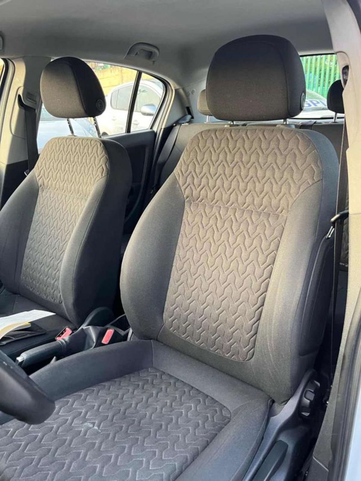 Citroen C4 1.6 HDi 110 Exclusive (12)