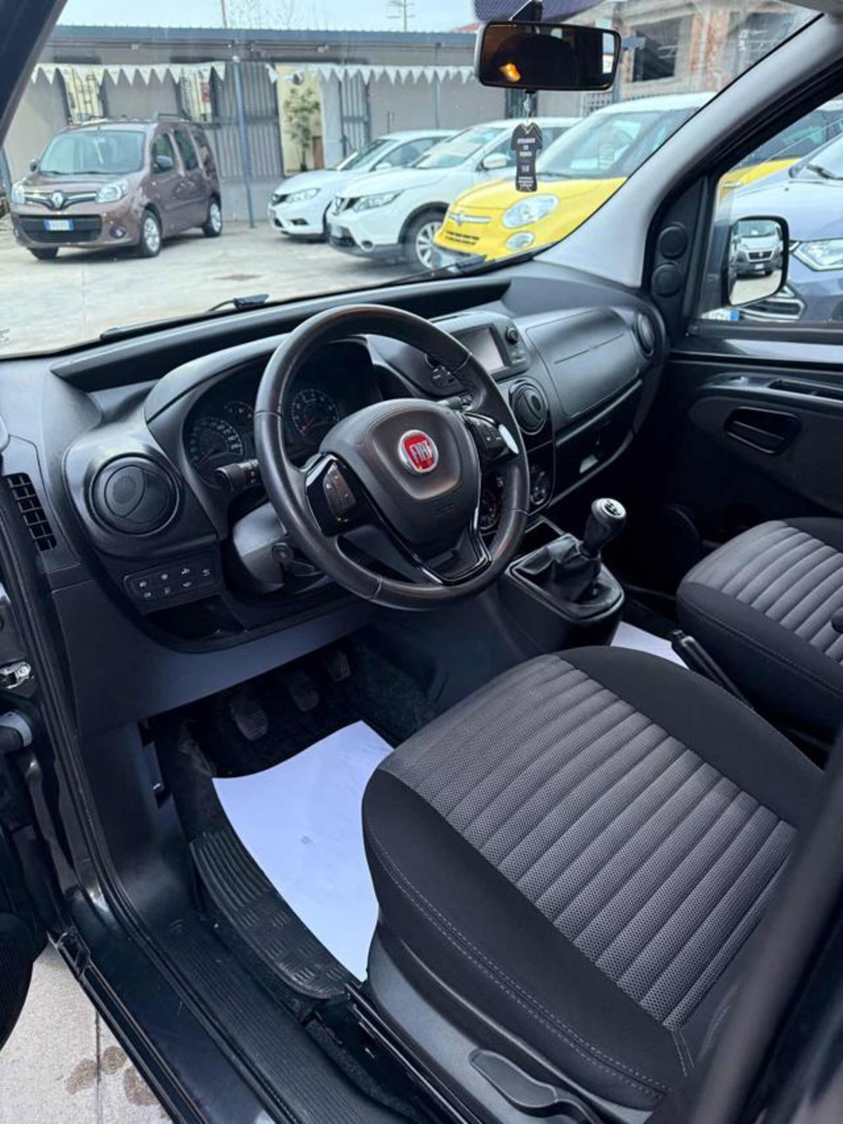 Fiat Qubo 1.3 MJT 95 CV Trekking (13)