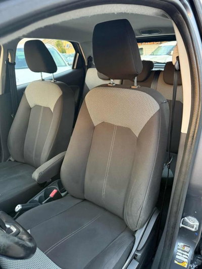 Ford EcoSport 1.5 TDCi 90 CV Titanium (13)