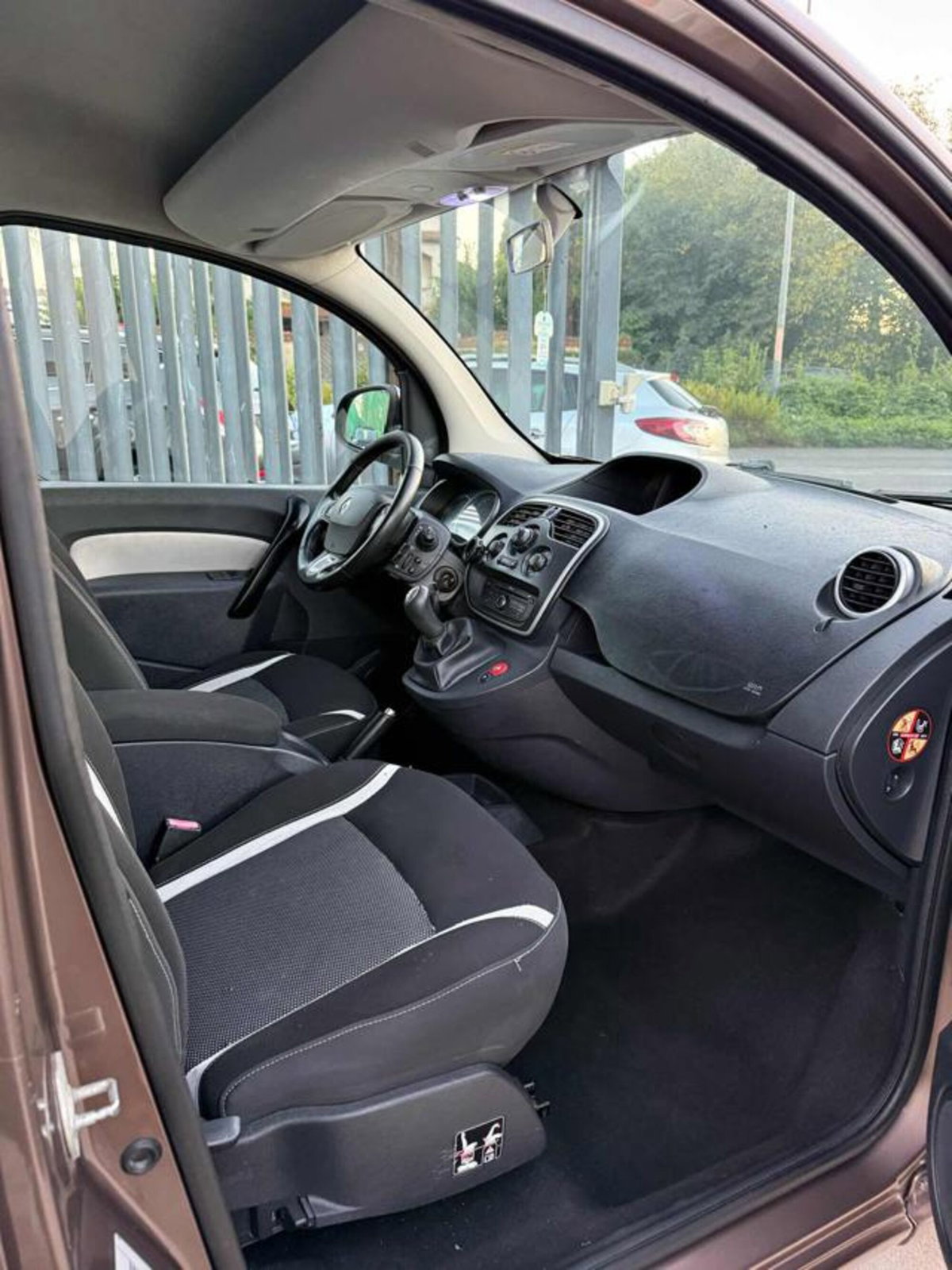 Renault Kangoo 1.5 dCi 90CV 5 porte Stop & Start Limited (14)