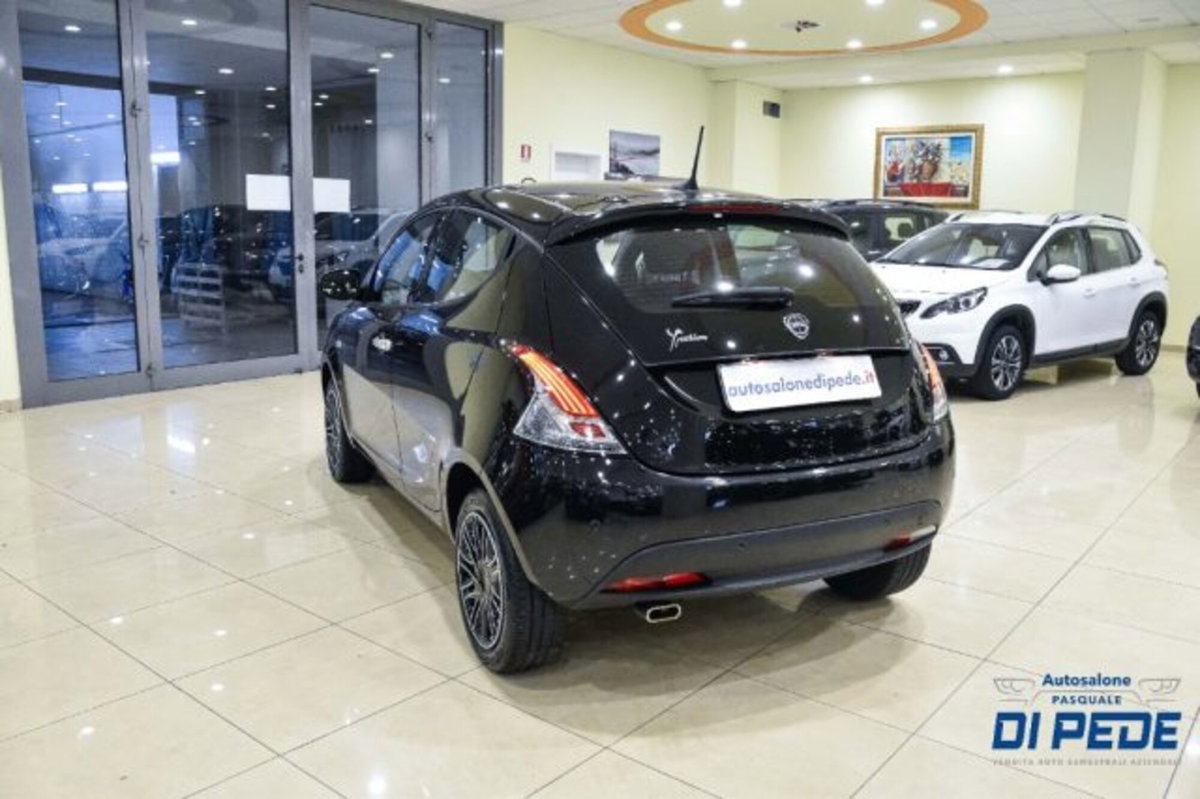 Lancia Ypsilon 1.0 FireFly 5 porte S&S Hybrid Gold Plus (6)