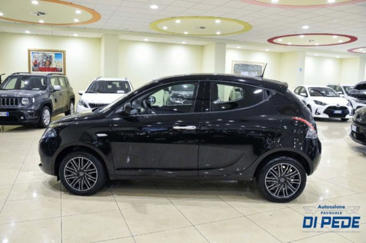 Lancia Ypsilon 1.0 FireFly 5 porte S&S Hybrid Gold Plus (7)