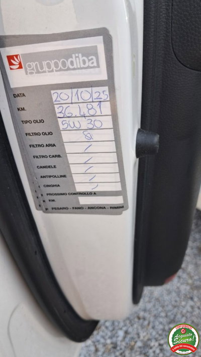 Hyundai i20 1.2 5 porte Econext Connectline (10)