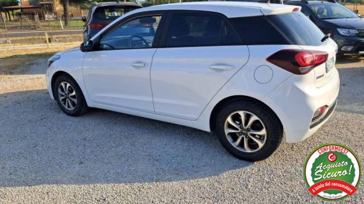 Hyundai i20 1.2 5 porte Econext Connectline (11)
