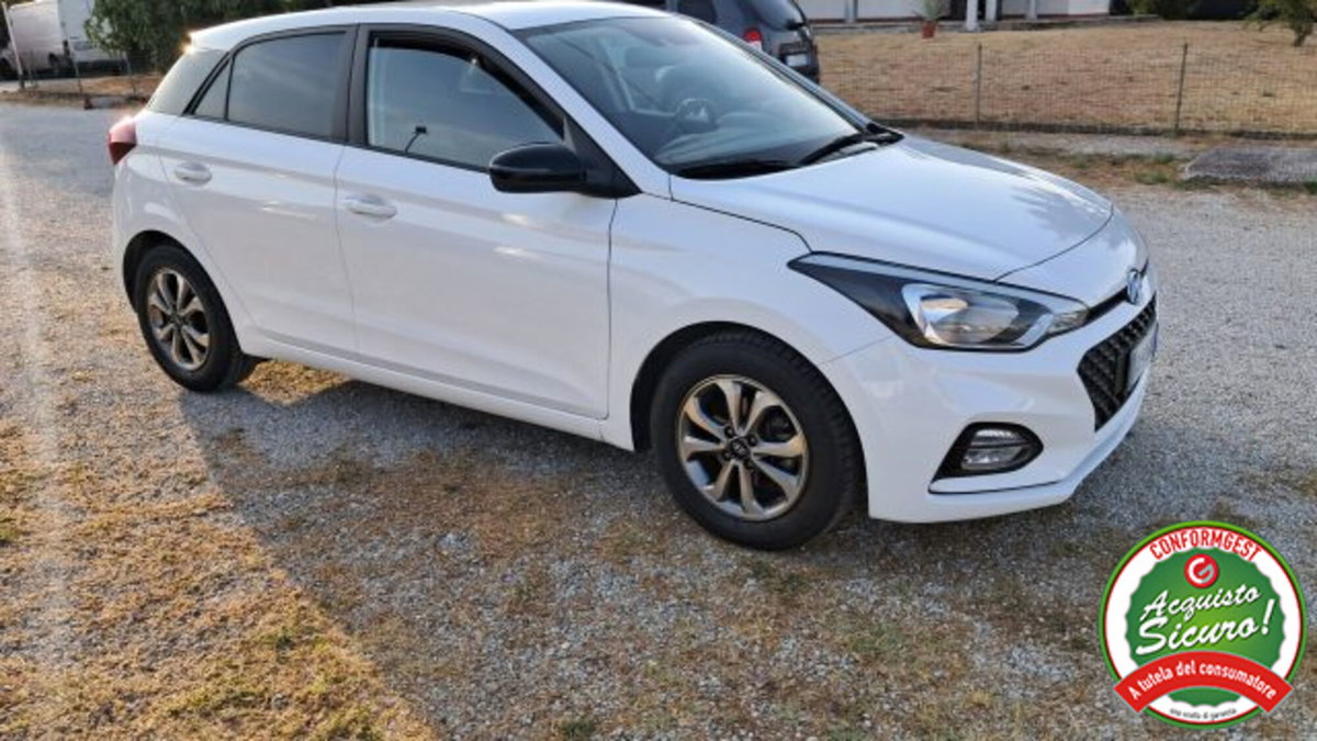 Hyundai i20 1.2 5 porte Econext Connectline (12)