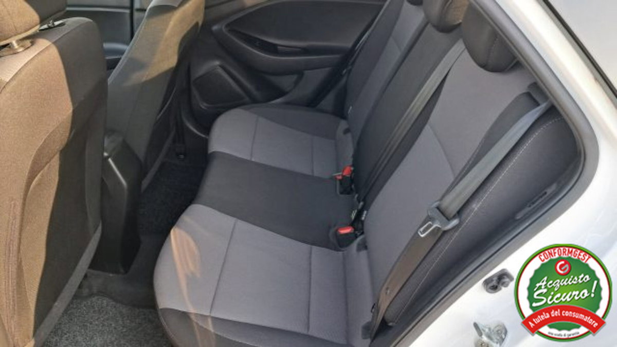 Hyundai i20 1.2 5 porte Econext Connectline (6)