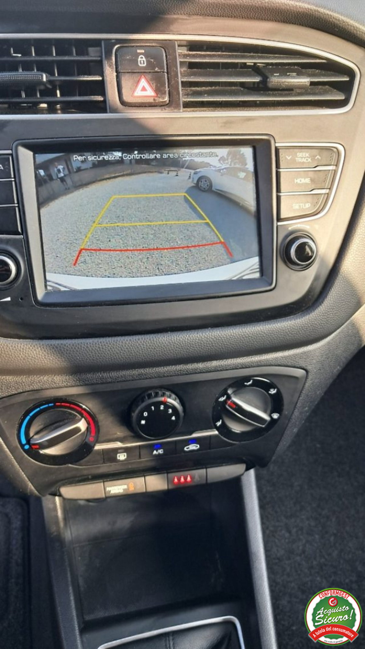 Hyundai i20 1.2 5 porte Econext Connectline (7)