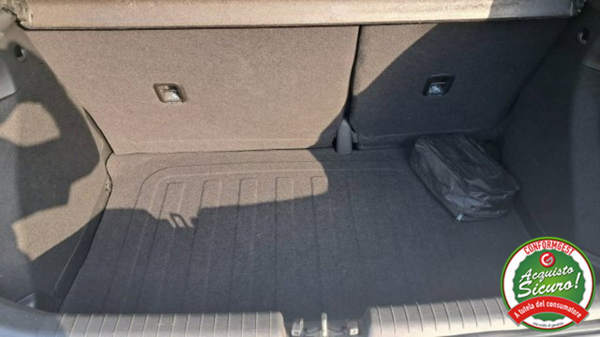 Hyundai i20 1.2 5 porte Econext Connectline (9)