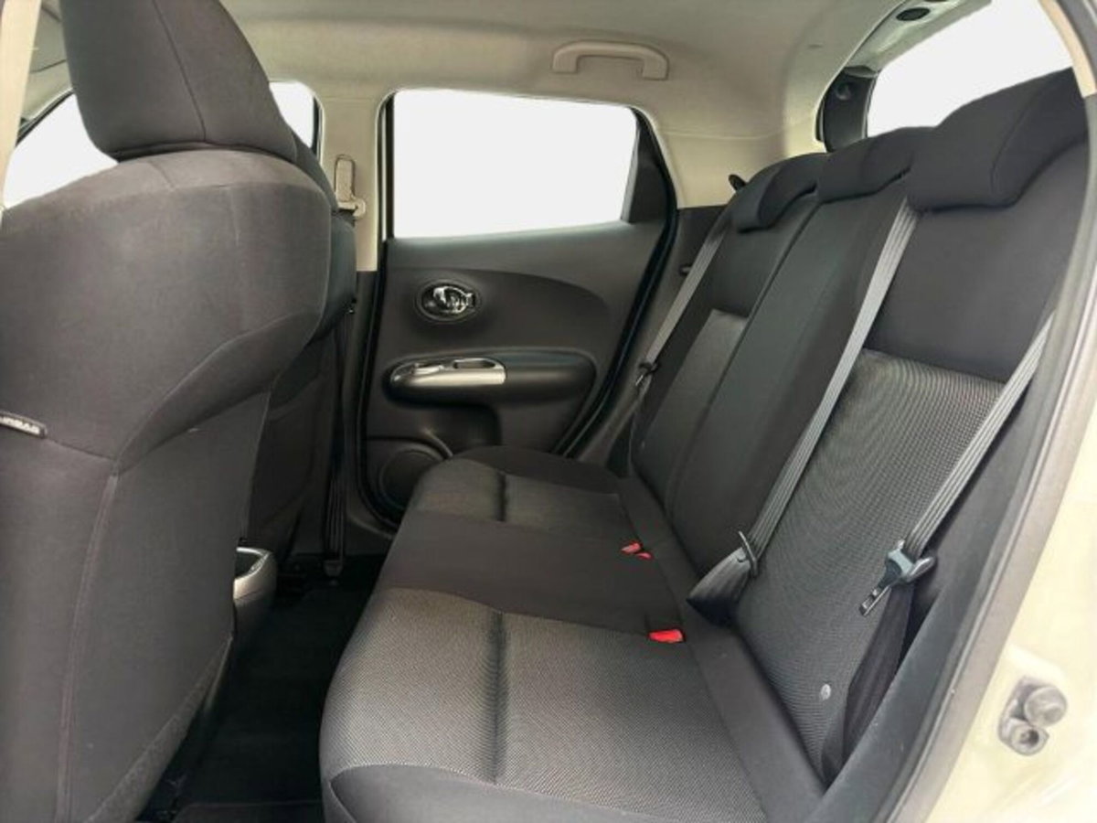Nissan Juke 1.6 Visia (13)