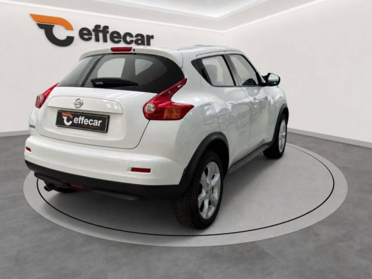Nissan Juke 1.6 Visia (6)