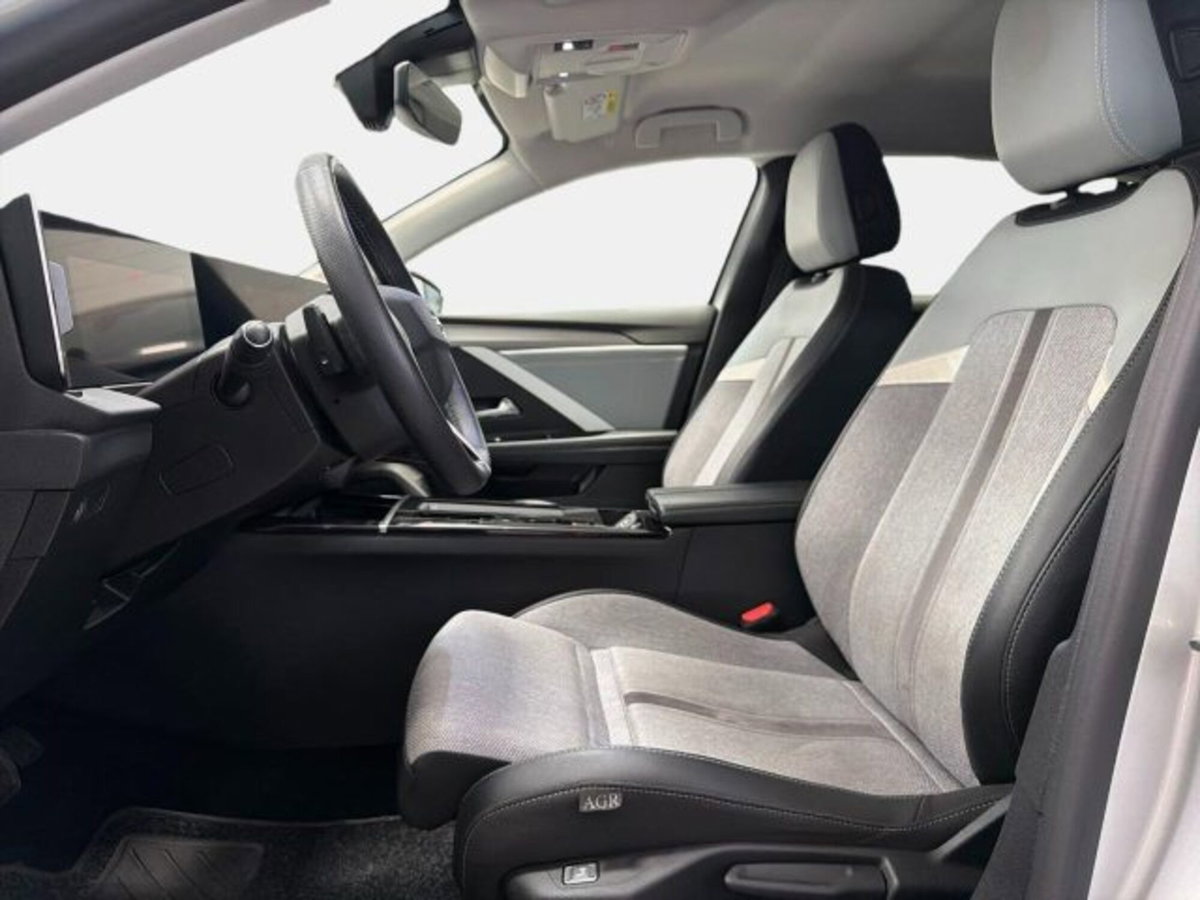 Opel Astra 1.5 Turbo Diesel 130 CV AT8 Business Elegance (12)