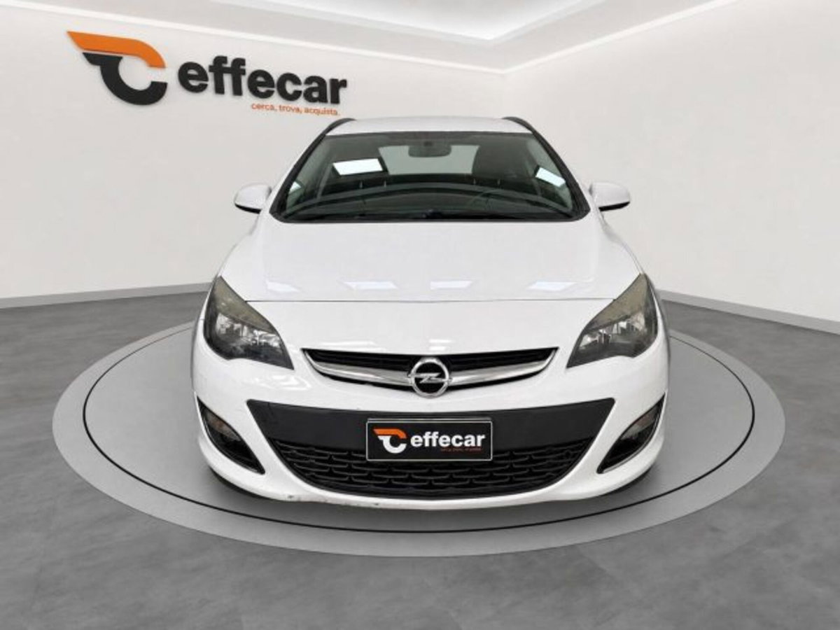 Opel Astra Station Wagon 1.7 CDTI 110CV Sports Cosmo (2)