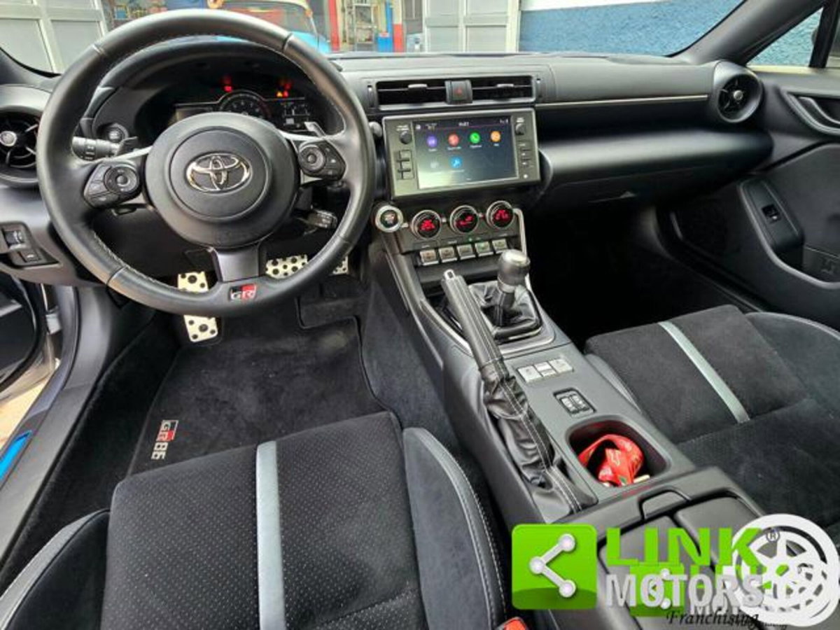 Toyota GR86 2.Premium Sport A/T (11)