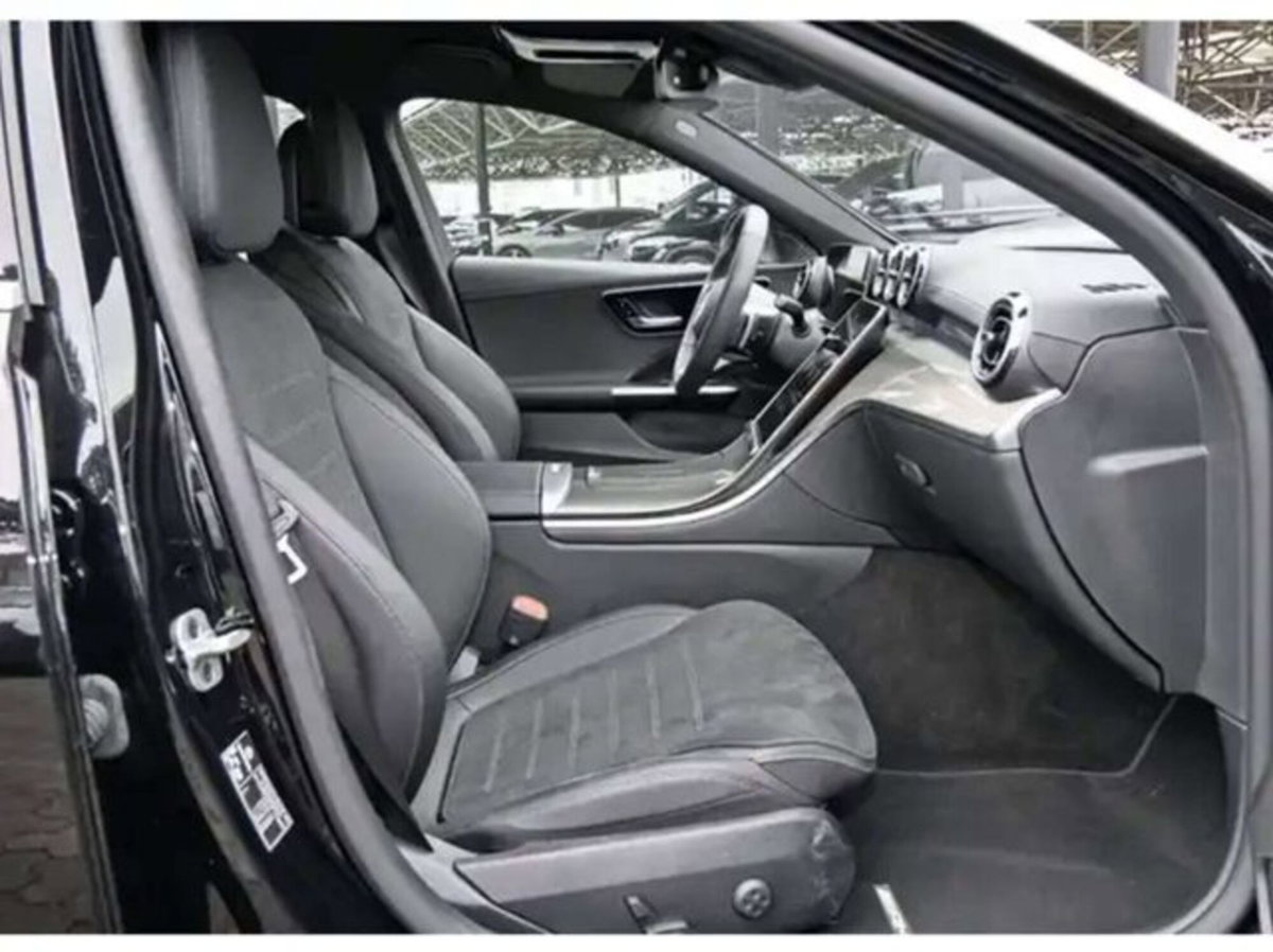 Mercedes-Benz Classe C Station Wagon 300 d mhev AMG Line Premium Plus auto (7)
