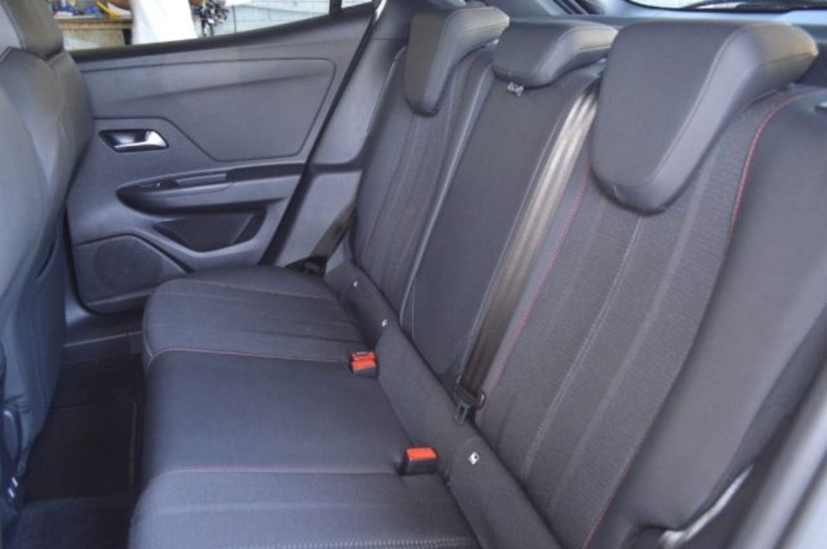 Opel Mokka 1.2 Turbo 130 CV aut. Elegance (9)