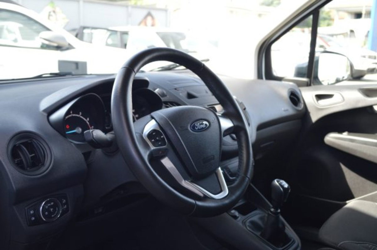 Ford Transit Courier 1.0 EcoBoost 100CV  Trend (7)