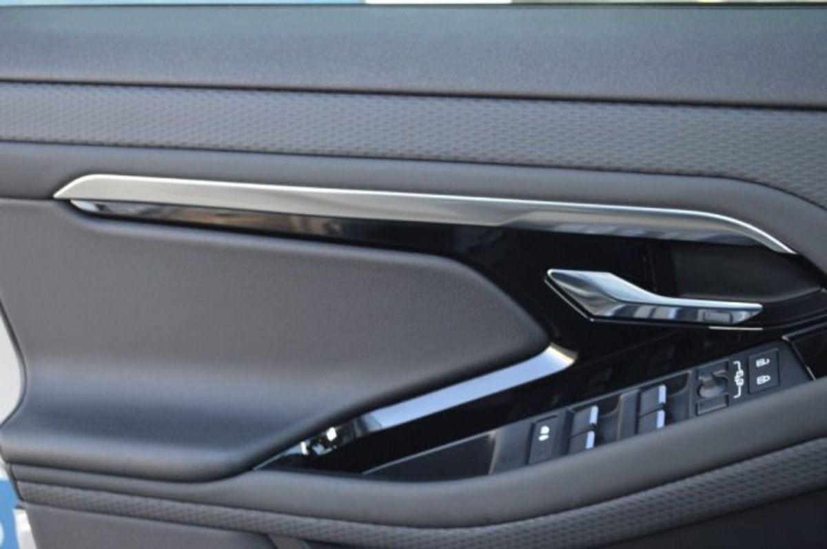 Land Rover Range Rover Evoque 2.0D I4 163 CV AWD Auto R-Dynamic (15)