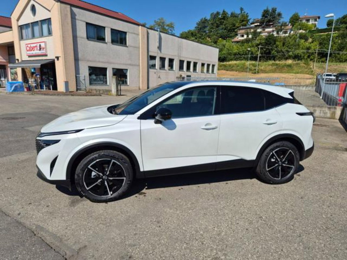 Nissan Qashqai 1.3 mhev Tekna 4wd 158cv xtronic (3)