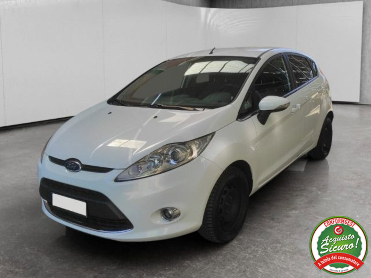 Ford Fiesta 1.6 TDCi 90CV 5 porte DPF Titanium
