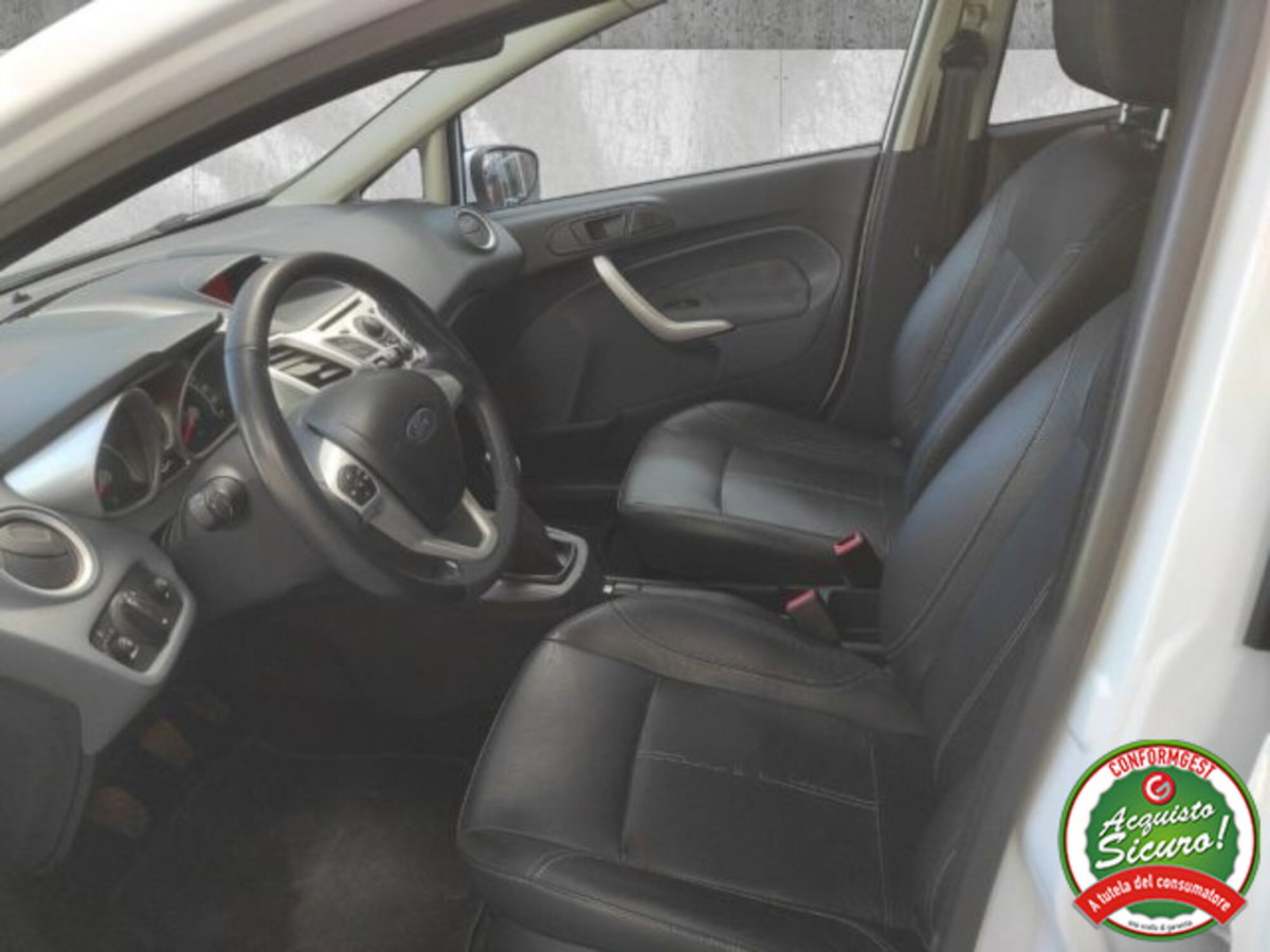 Ford Fiesta 1.6 TDCi 90CV 5 porte DPF Titanium (10)