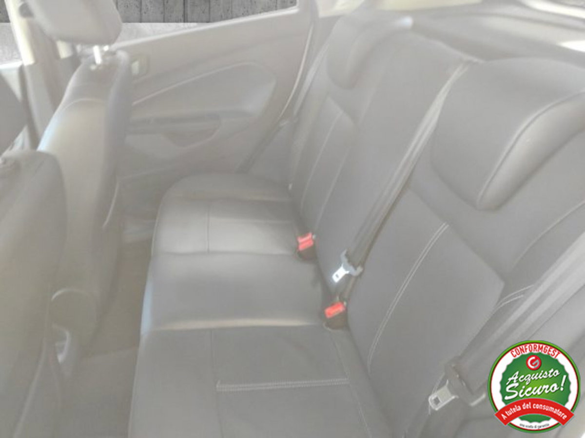 Ford Fiesta 1.6 TDCi 90CV 5 porte DPF Titanium (16)