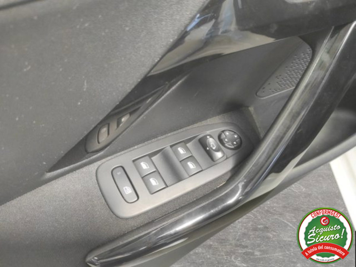 Peugeot 208 82 5 porte Active (10)