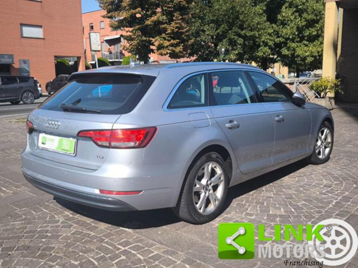 Audi A4 Avant 2.0 TDI 150 CV ultra Business Sport (4)