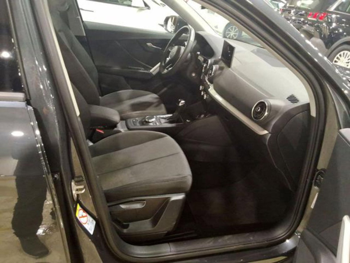 Audi Q2 Q2 35 TFSI Business (7)