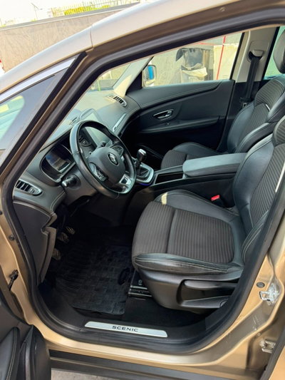 Renault Scenic E-Tech Electric XMod dCi 110 CV Start&Stop Energy Bose (9)