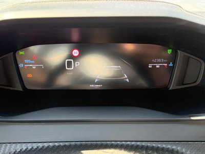 Peugeot 2008 PureTech 130 S&S EAT8 Allure Pack (8)
