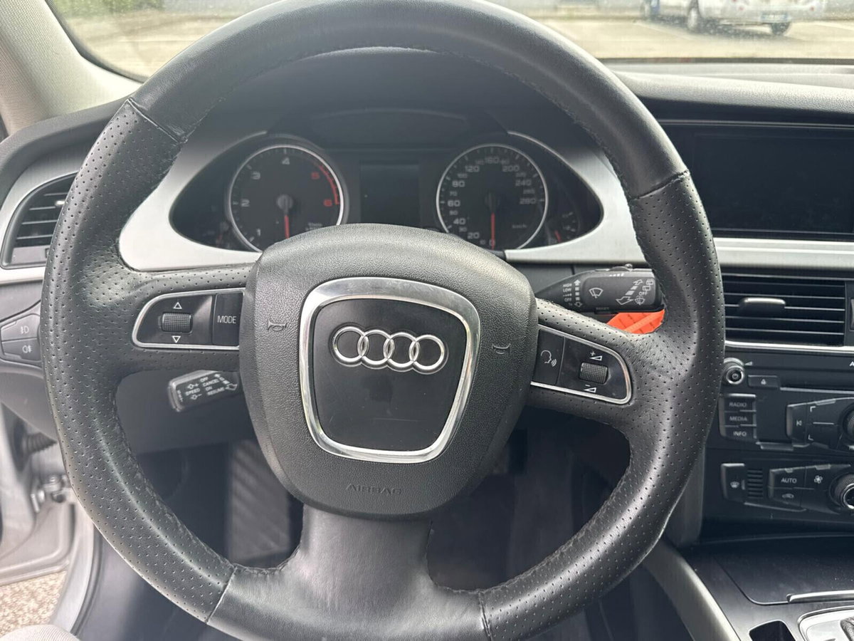 Audi A4 Avant 2.0 TDI 143 CV F.AP. multitronic (15)
