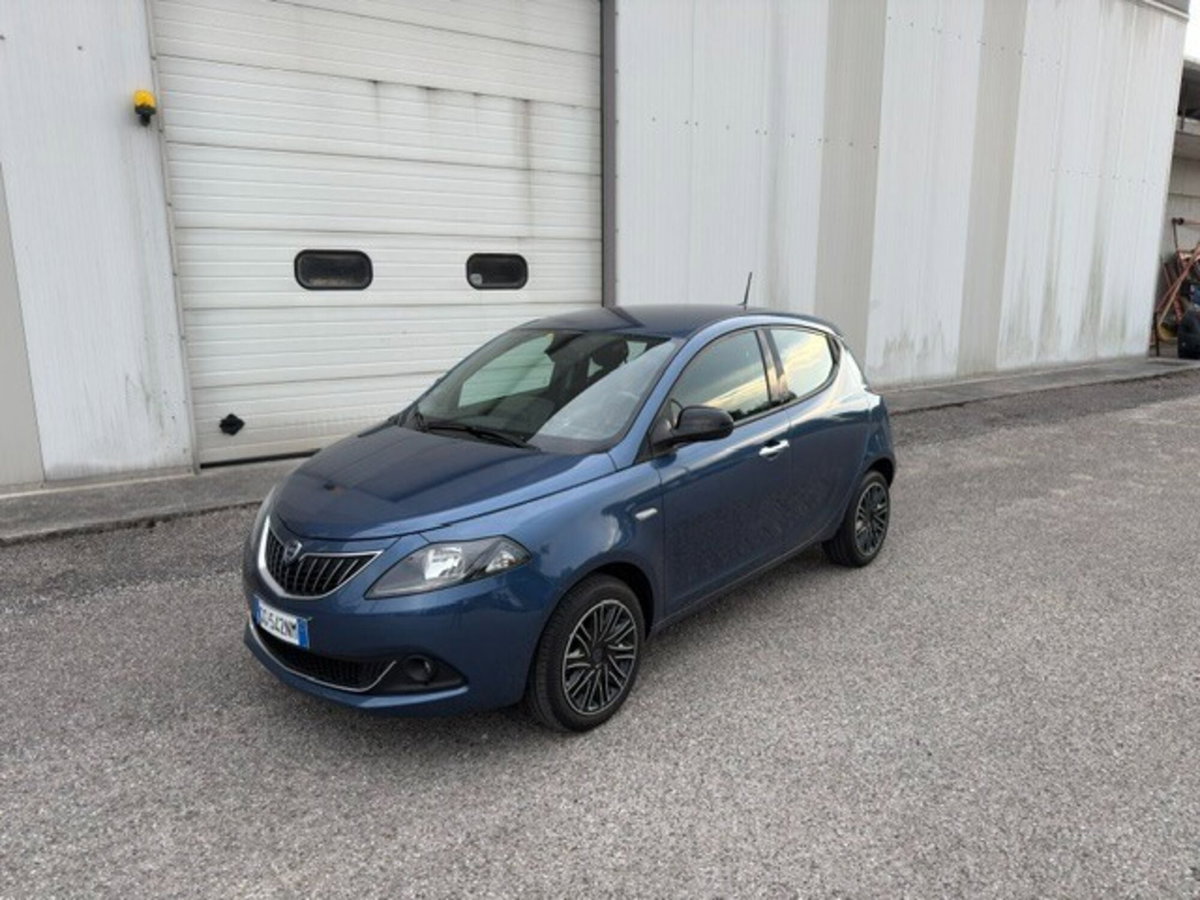 Lancia Ypsilon 1.0 FireFly 5 porte S&S Hybrid Ecochic Gold