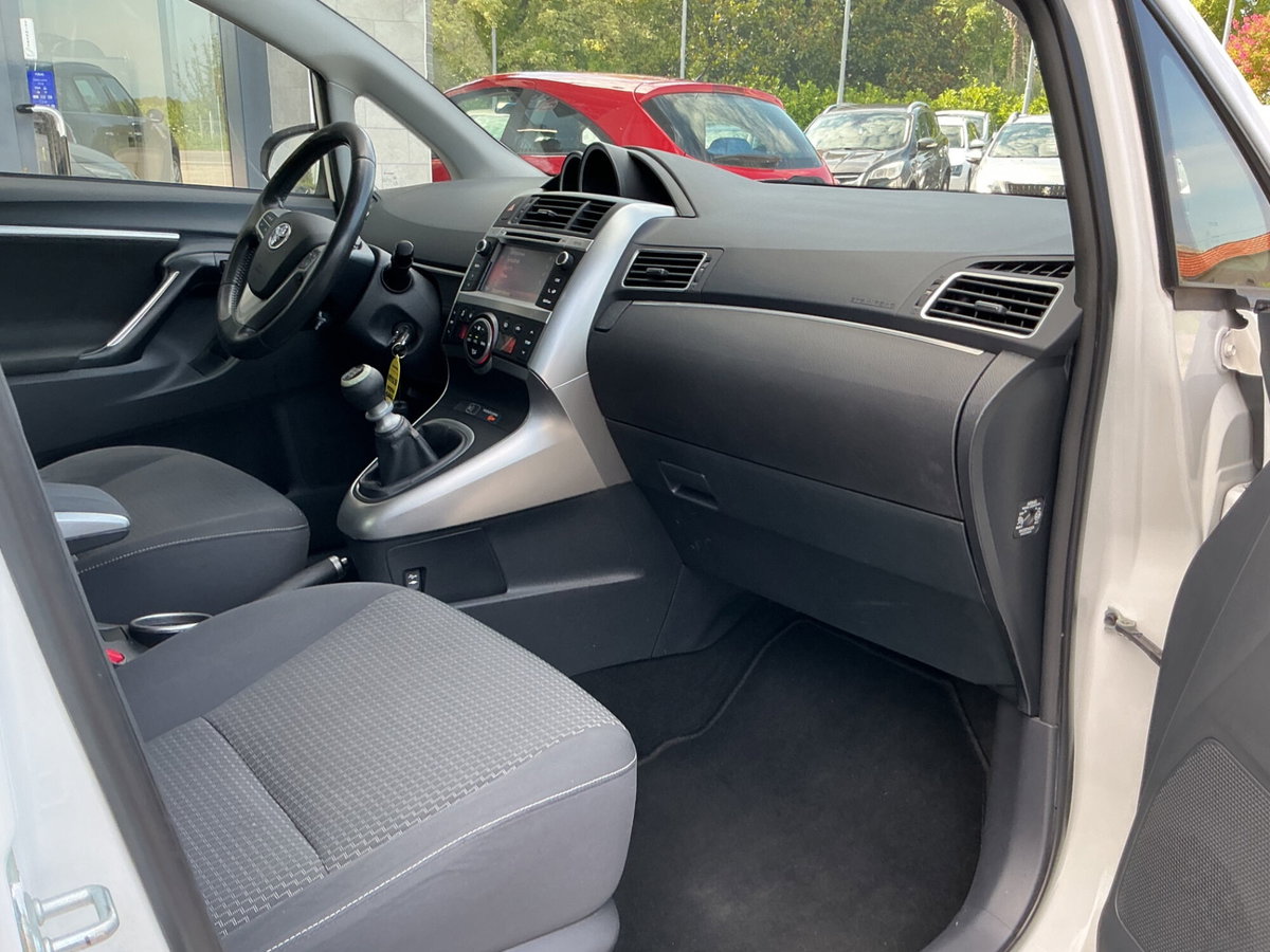 Toyota Verso 1.6 D-4D Style (18)