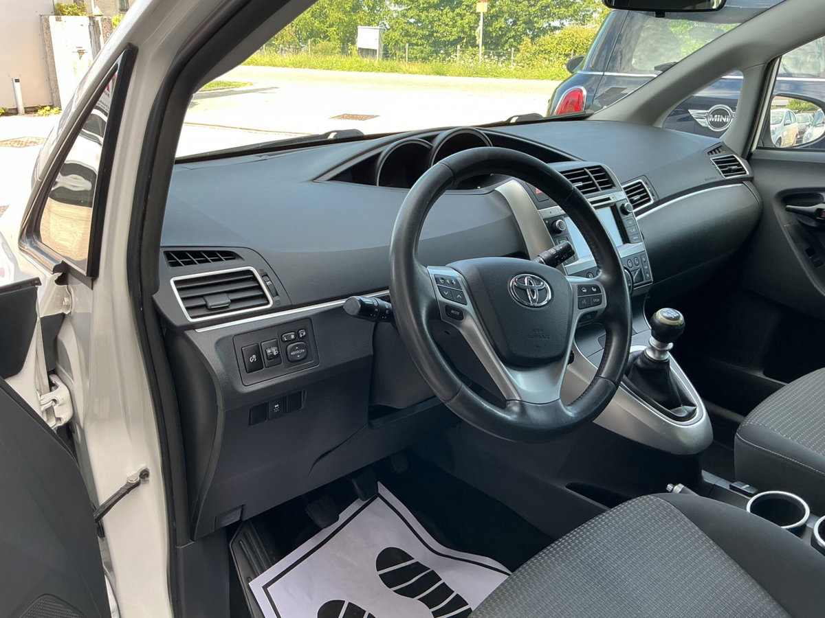 Toyota Verso 1.6 D-4D Style (6)
