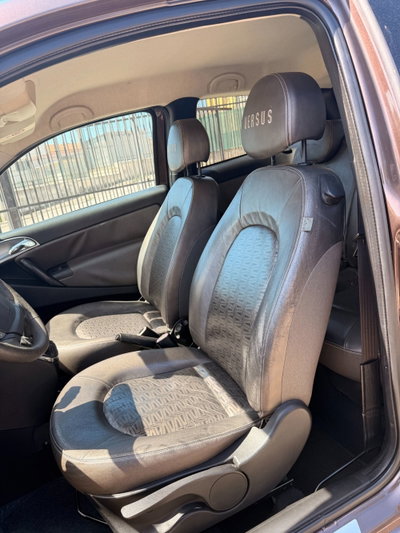 Lancia Ypsilon 1.3 MJT 75 CV Platino (5)