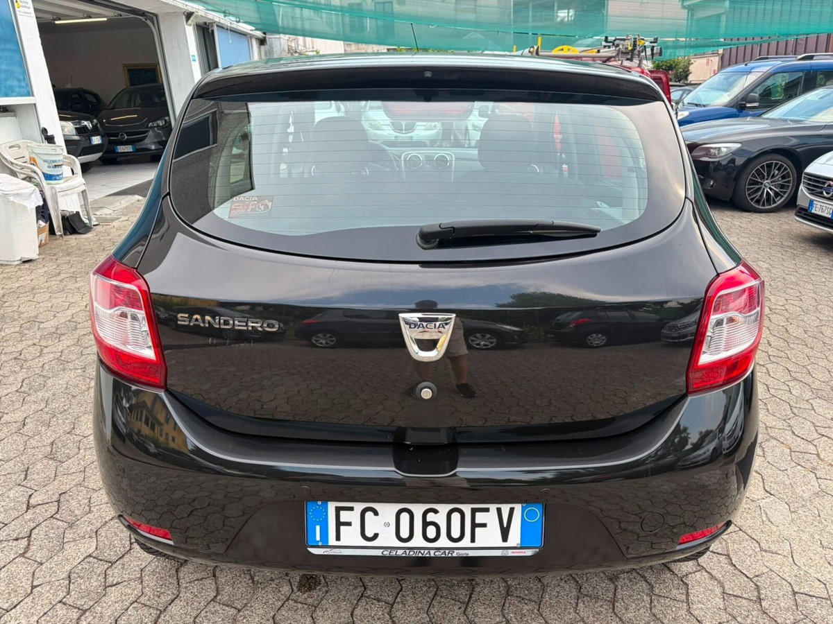 Dacia Sandero 1.2 75CV Lauréate (5)