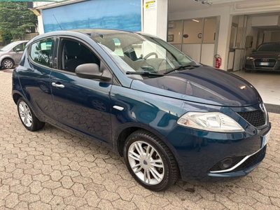 Lancia Ypsilon 1.2 69 CV 5 porte Platinum (3)