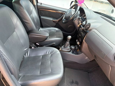 Dacia Duster 1.6 110CV 4x4 Ambiance (10)