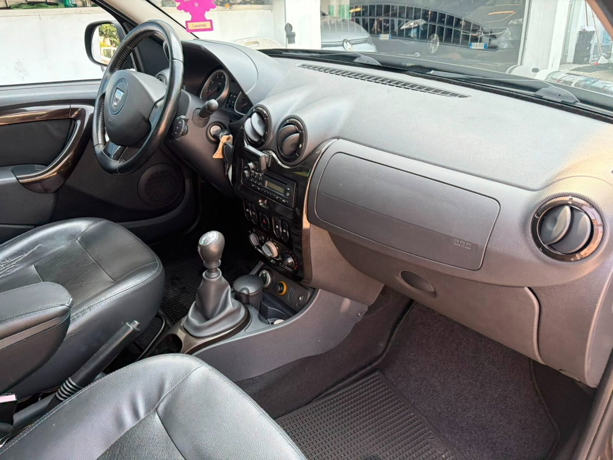 Dacia Duster 1.6 110CV 4x4 Ambiance (11)