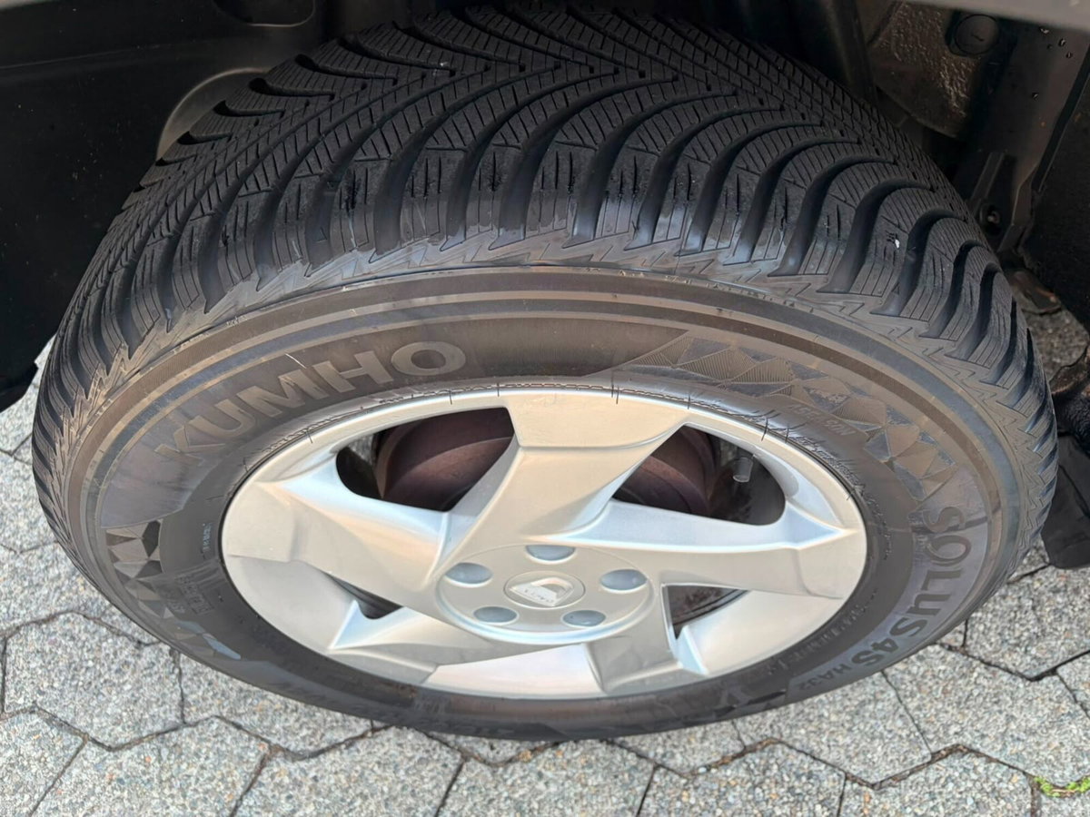 Dacia Duster 1.6 110CV 4x4 Ambiance (15)