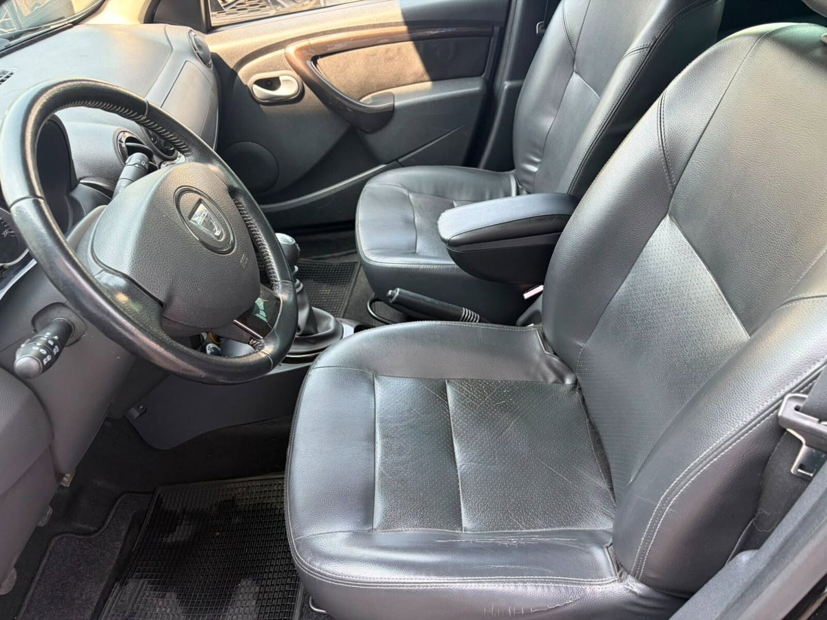 Dacia Duster 1.6 110CV 4x4 Ambiance (7)