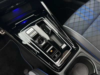 Volkswagen Golf 2.0 TSI R DSG 4Motion (13)