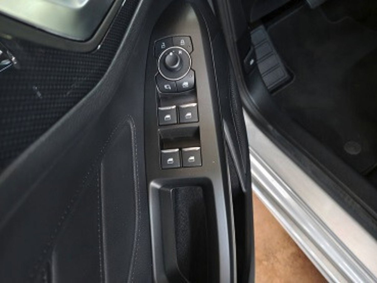 Ford Focus Station Wagon 1.5 EcoBlue 115 CV automatico SW ST-Line Design (14)