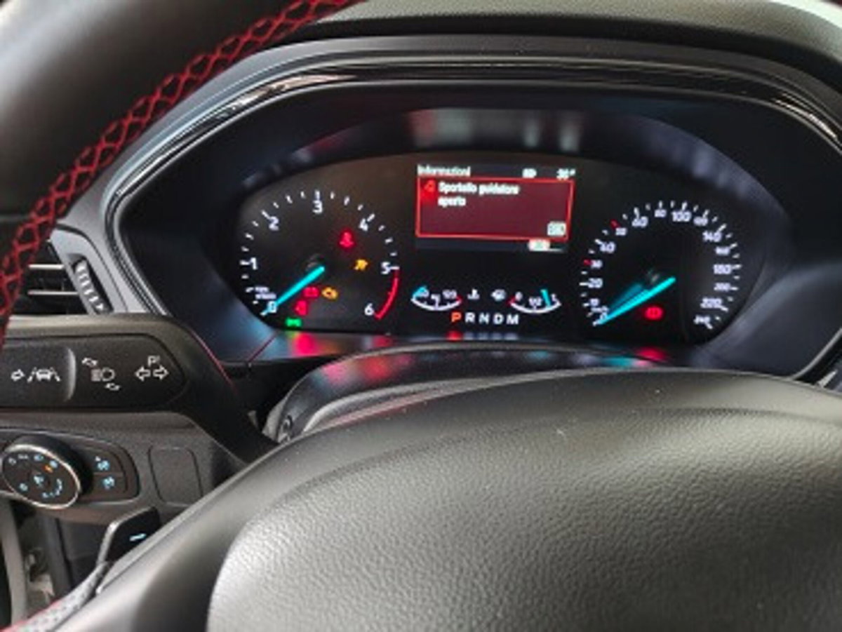 Ford Focus Station Wagon 1.5 EcoBlue 115 CV automatico SW ST-Line Design (16)